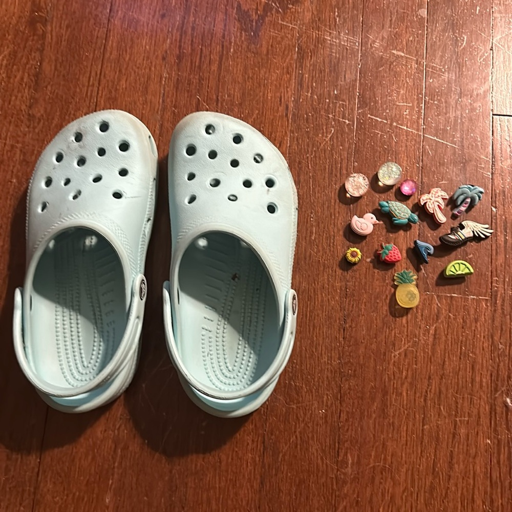 Blue Crocs with Jibbits